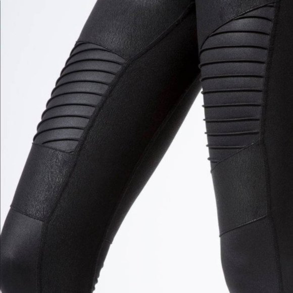 ALO Yoga Pants - Alo Moto Leggings Workout Glossy High Waisted Cute Trendy Stretch Fall Winter